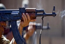 স্বয়ংক্রিয় কালাশনিকভ বা AK-47 দিয়ে পার্ক স্ট্রিটের জাদুঘরে গুলি চলে, দেখুন ছবি