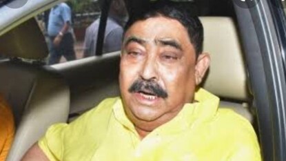 বাবা মেয়ের কথা বেশ আবেগপূর্ণ ছিল বলেই খবর বাবা মেয়ের কথা বেশ আবেগপূর্ণ ছিল বলেই খবর