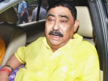 বাবা মেয়ের কথা বেশ আবেগপূর্ণ ছিল বলেই খবর