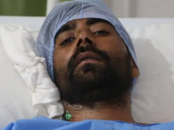 পাক অধিকৃত কাশ্মীরের কোটি এলাকার সবজকোট গ্রামের বাসিন্দা এই তাবারক হুসেন অনুপ্রবেশের সময় ভারতীয় সেনার হাতে ধরা পড়ে