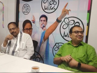সাংবাদিক বৈঠকে সুখেন্দুশেখর রায় ও কুণাল ঘোষ। 