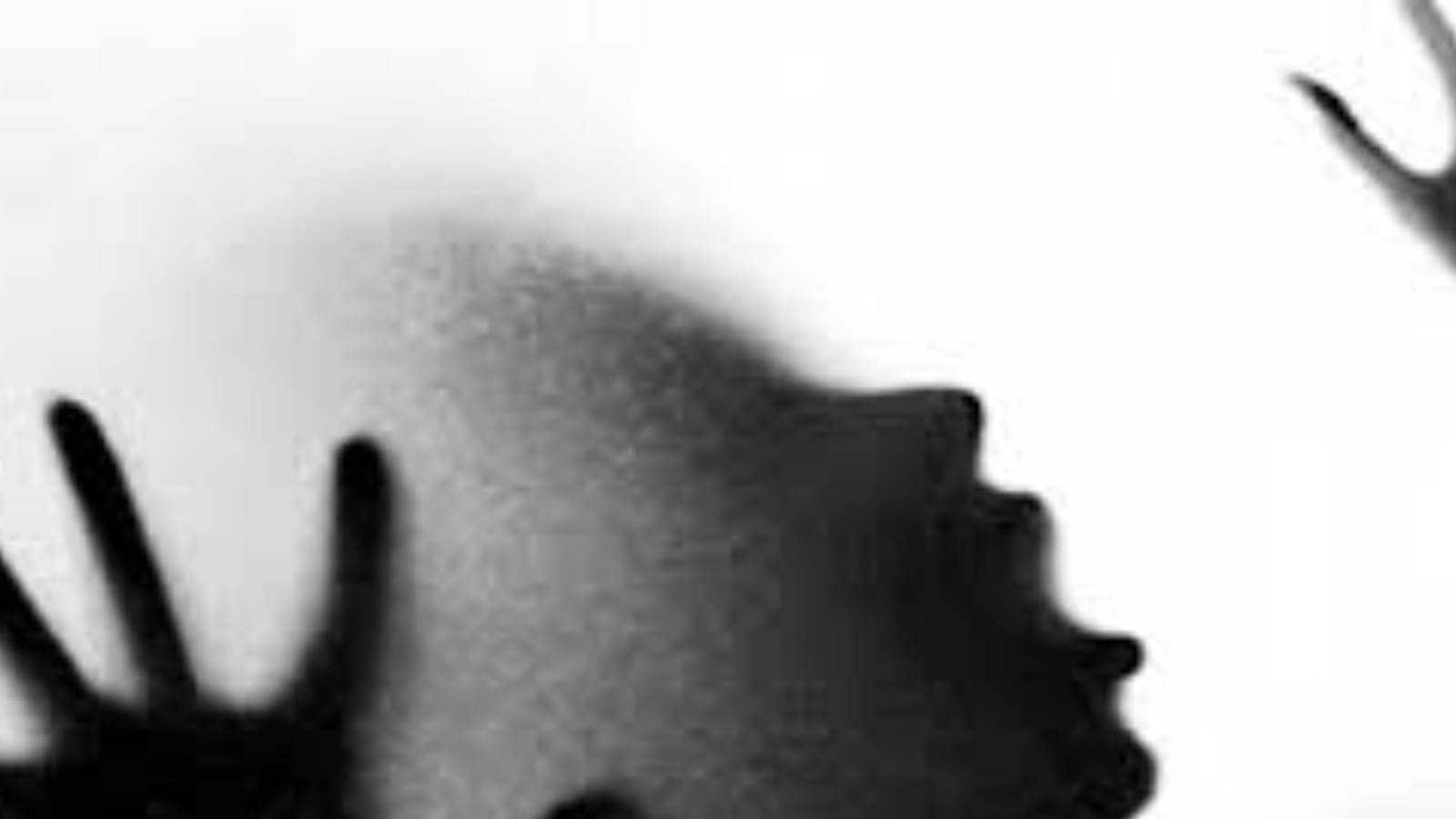 বিস্কুট দেওয়ার প্রতিশ্রুতি দিয়ে অপহরণের পর ৬ বছরের বালিকাকে ধর্ষণ করে হত্যা