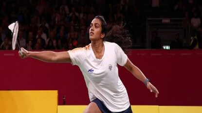 কঠিন লড়াই জিতে পদকের আশা বাঁচিয়ে রাখলেন সিন্ধু কঠিন লড়াই জিতে পদকের আশা বাঁচিয়ে রাখলেন সিন্ধু