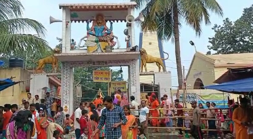 দীর্ঘদিন সেই মন্দিরে চন্দ্রচূড় মন্দিরের শিবলিঙ্গ পুজো নিতেন। পরে আশপাশের কয়েকটি গ্রামের বাসিন্দারা মিলে একটি কমিটি গঠন করেন। তারপর সেই কমিটির তত্ত্বাবধানে স্থানীয়দের কাছে চাঁদা এবং সহযোগিতায় বর্তমানের বিশাল মন্দিরটি গড়ে ওঠে ১৯৩৫ সালে। তারপর থেকে সেই মন্দিরই পুজো হয়ে আসছে। বর্তমান মন্দিরটির উচ্চতা প্রায় ৬০ ফুট বলে জানা যায়।  বর্তমান চন্দ্রচূড় শিবের মন্দির আসানসোল উত্তর বিধানসভার সুইডি মৌজায় অবস্থিত।  (ছবি ও লেখা: Nayan Ghosh)