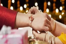 সঙ্গী নয়, রাখিবন্ধন পালন করতে টিন্ডারে বোন খুঁজতে এলেন মুম্বইয়ের এক ব্যক্তি! কিন