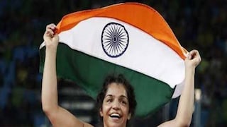 এই প্রথম কমনওয়েলথ গেমসের গোল্ড মেডেল গলায় ঝোলালেন সাক্ষী