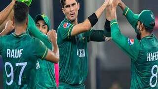 এশিয়া কাপ থেকে ছিটকে গিয়ে দলকে উদ্বুদ্ধ করলেন আফ্রিদি
