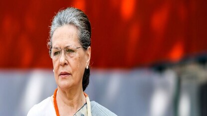 Sonia Gandhi Covid-19 Positive Sonia Gandhi Covid-19 Positive