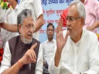 হুমকি চিঠি পেলেন সুশীল মোদি (বাঁদিকে)৷ 