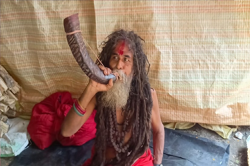 *মহিলাদের নিরাপত্তায় বিশেষ সুরক্ষা বাহিনীও থাকছে৷ যে কোনও অপরাধ এড়াতে সিসিটিভি ক্যামেরার ব্যবস্থা করা হয়েছে৷ তবে একটা কারণেই এ বার ভক্তদের মন খারাপ৷