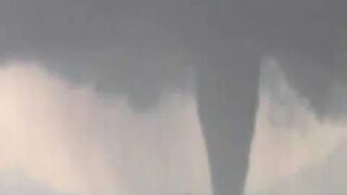 সন্দেশখালিতে আছড়ে পড়ল টর্নেডো৷ প্রতীকী ছবি সন্দেশখালিতে আছড়ে পড়ল টর্নেডো৷ প্রতীকী ছবি