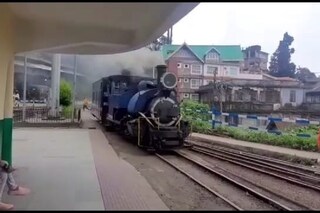 তিন দিন বন্ধ থাকবে টয় ট্রেন পরিষেবা৷ 
