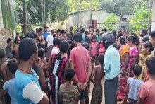 প্রেমিকের বাড়ির সামনে বিয়ের দাবিতে ধর্না! 'আটক' নাবালিকার মর্মান্তিক পরিণতি