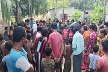 প্রেমিকের বাড়ির সামনে বিয়ের দাবিতে ধর্না! 'আটক' নাবালিকার মর্মান্তিক পরিণতি প্রেমিকের বাড়ির সামনে বিয়ের দাবিতে ধর্না! 'আটক' নাবালিকার মর্মান্তিক পরিণতি