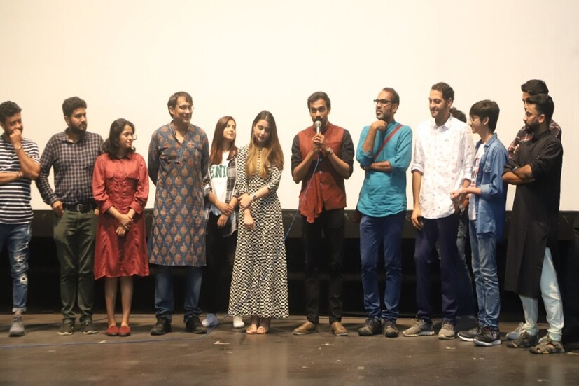 রহস্য়ের গল্পকে গানের সুরে বাঁধল 'জনি বনি'। এই ওয়েবসিরিজের মুখ্যভূমিকায় অভিনয় করেছেন 'মন্দার' খ্যাত দেবাশীষ মণ্ডল (Debashish Mondal), নেতাজি খ্যাত অঙ্কিত মজুমদার (Ankit Majumder) ও স্বস্তিকা দত্ত (Swastika Dutta)। সিরিজটি পরিচালনা করছেন অভিজিৎ চৌধুরী।