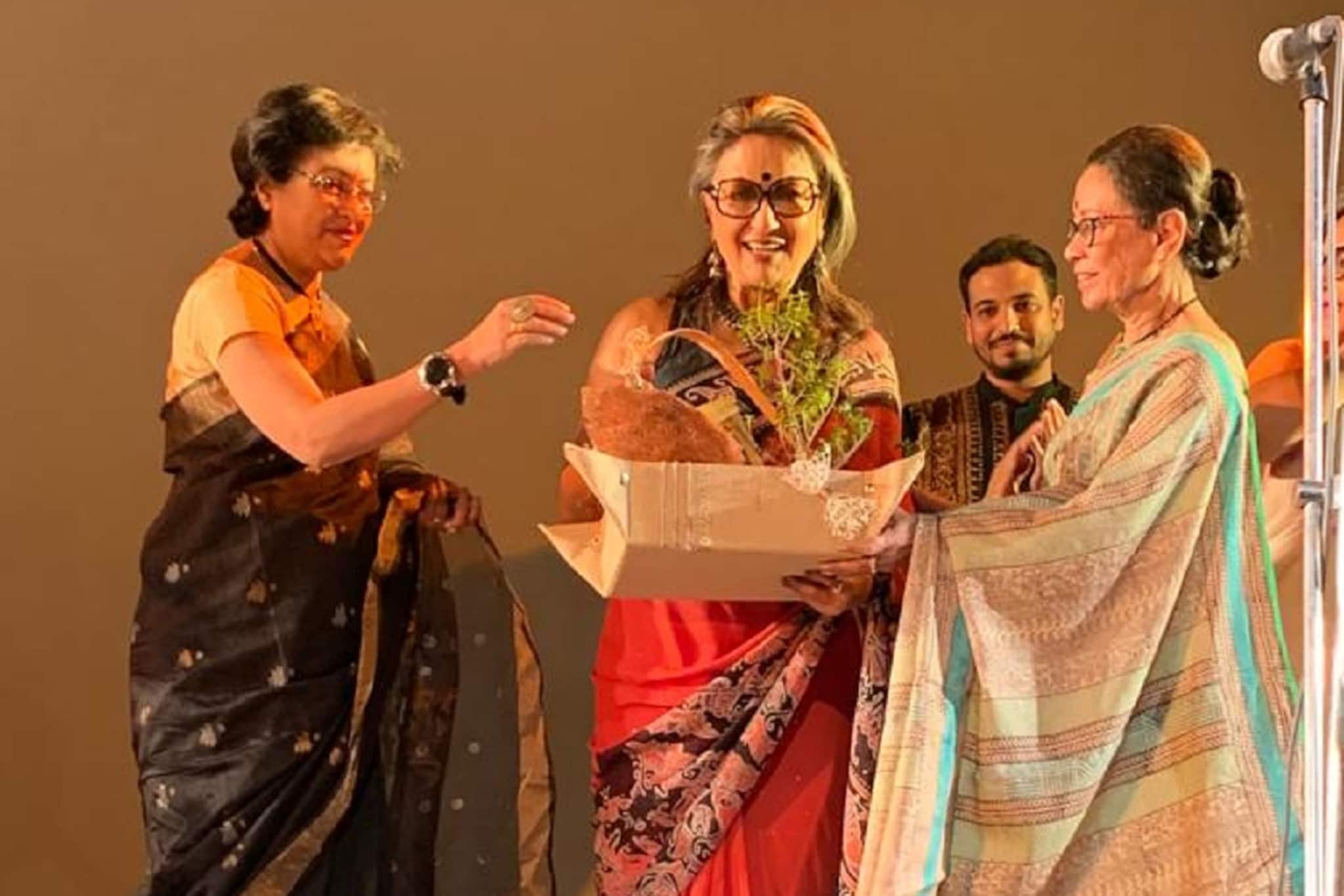 জীবনকৃতি সম্মাননা পেলেন অপর্ণা সেন! শ্রীনিকেতনের শতবর্ষে সুজয় প্রসাদের নতুন চমক