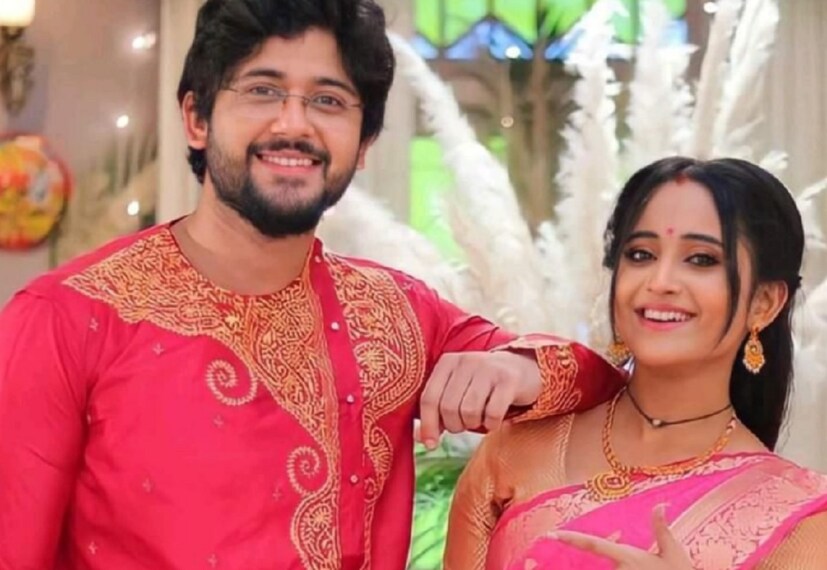 গত বেশ কয়েক সপ্তাহ ধরেই টানটান উত্তেজনা চলছে প্রতিটি ধারাবাহিকের মধ্যে ৷ মিঠাইয়ের জীবনের নানান ওঠাপড়া বিশেষ করেই আকৃষ্ট করেছে দর্শকদের ৷