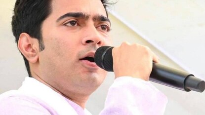 বিভাজনের রাজনীতি করা চলবে না, অবিশ্বাসের বিষ যারা ছড়াচ্ছে তাদের উপড়ে ফেলতে হবে: অভিষেক বিভাজনের রাজনীতি করা চলবে না, অবিশ্বাসের বিষ যারা ছড়াচ্ছে তাদের উপড়ে ফেলতে হবে: অভিষেক