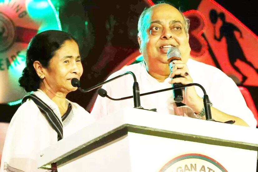 মুখ্যমন্ত্রী এদিন বলেন, মোহনবাগানের কথা উঠলে আমার মায়ের কথা মনে পড়ে।