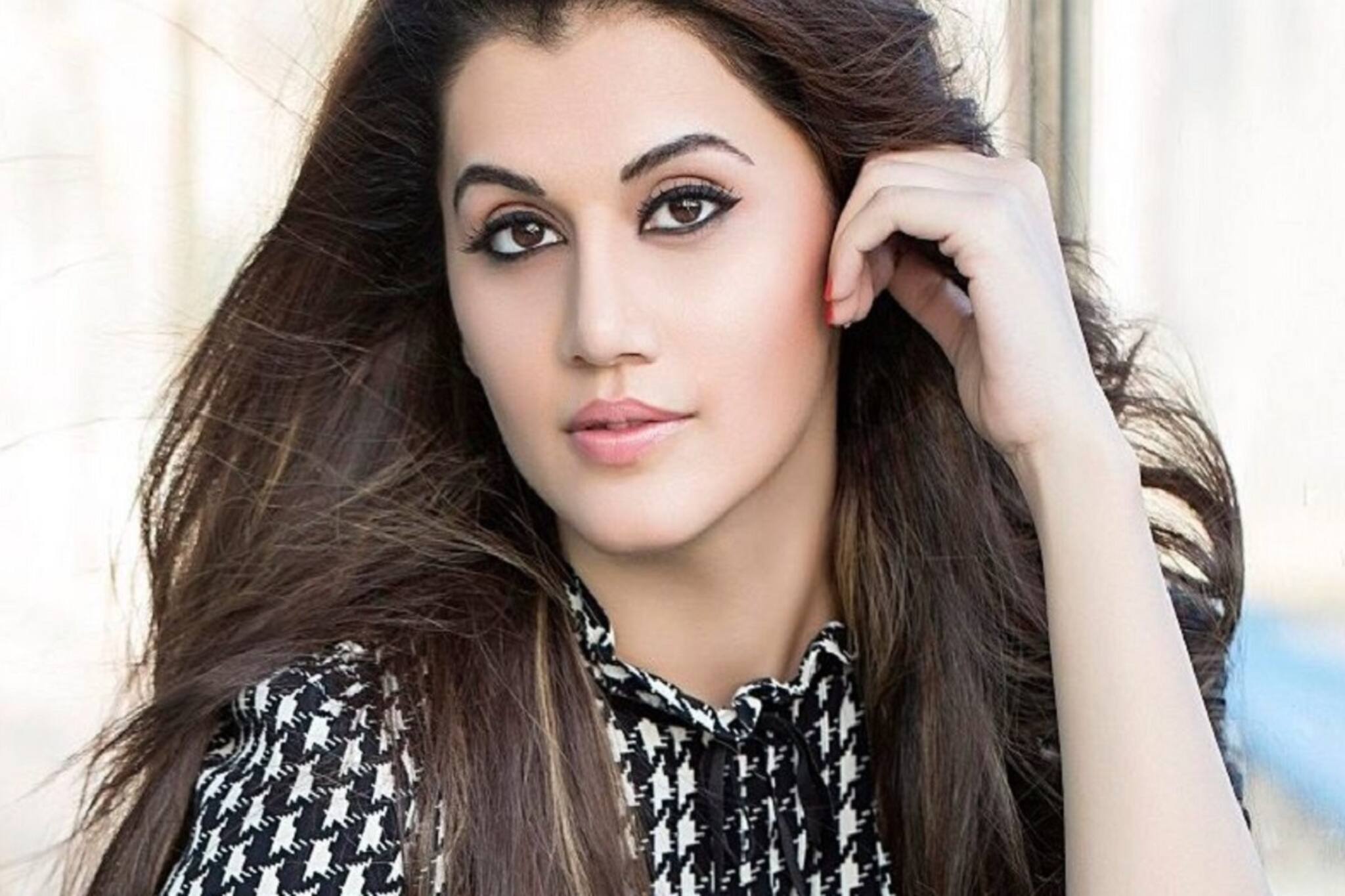 "আমি একজন পাবলিক ফিগার, পাবলিক সম্পত্তি নই", ক্ষোভ প্রকাশ করলেন তাপসী