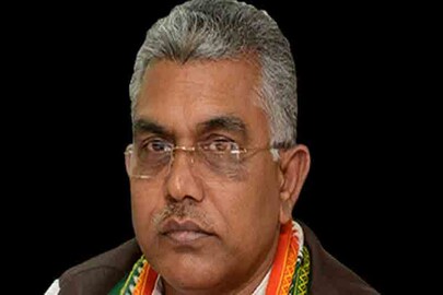 বেকায়দায় দিলীপ ঘোষ