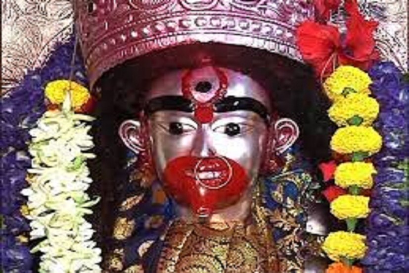 পাশাপাশি এ বছর কৌশিকী অমাবস্যায় তারা মায়ের পুজো এবং অঞ্জলি থেকে শুরু করে সন্ধ্যারতি দেখার জন্য লাগানো হয়েছে জায়ান্ট স্ক্রিন। প্রতীকী ছবি ৷