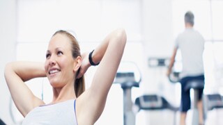 জিমে গিয়েও পেটের বাড়তি মেদ ঝরছে না? একবার এই ব্যায়ামগুলো করে দেখুন তো