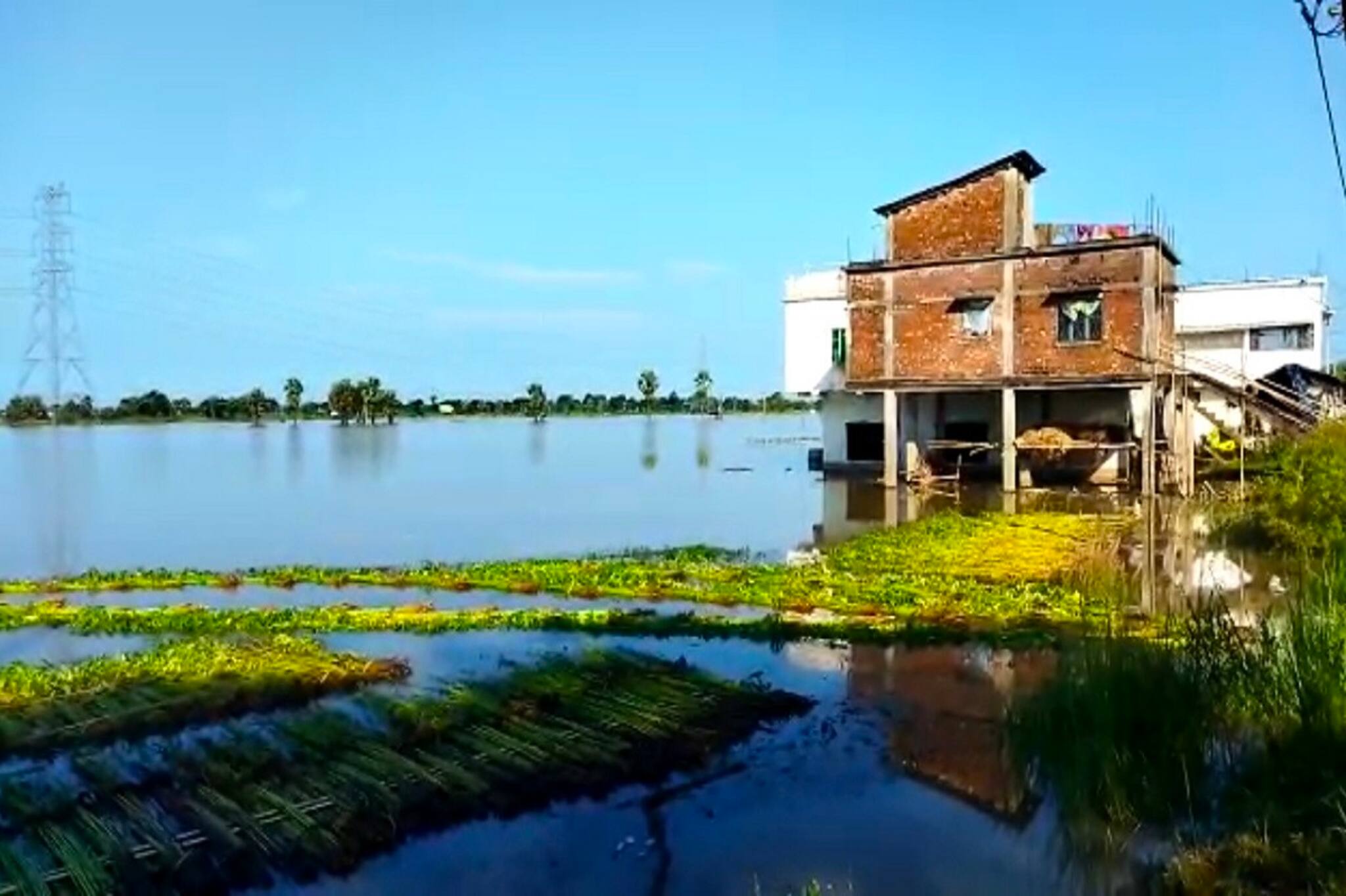 West Midnapore News: ভোটের আগে প্রতিশ্রুতি মিললেও ঘাটাল মহকুমার বন্যা পরিস্থিতির স্থায়ী সমাধান নেই