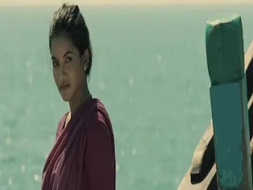 হাওয়ার মুগ্ধতায় বুঁদ হয়েছে শহর থেকে সুদূর গ্রামের দর্শকরাও