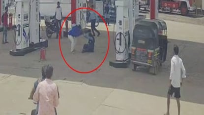 শিউরে ওঠা ভাইরাল ভিডিও শিউরে ওঠা ভাইরাল ভিডিও