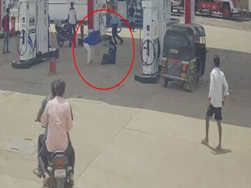 শিউরে ওঠা ভাইরাল ভিডিও 