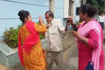 বেধড়ক মার!
