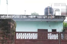 জম্মুতে বাড়ির ভিতরে একই পরিবারের ৬ জনের দেহ উদ্ধার ! এলাকায় চাঞ্চল্য জম্মুতে বাড়ির ভিতরে একই পরিবারের ৬ জনের দেহ উদ্ধার ! এলাকায় চাঞ্চল্য