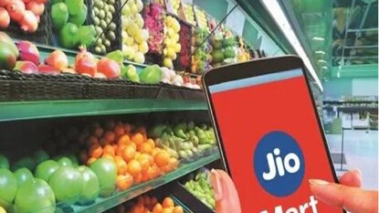 এবার Whatsapp-এ এন্ড-টু-এন্ড শপিং! JioMart দিচ্ছে সুবিধা; স্রেফ একটা Hi লিখে পাঠালেই হল এবার Whatsapp-এ এন্ড-টু-এন্ড শপিং! JioMart দিচ্ছে সুবিধা; স্রেফ একটা Hi লিখে পাঠালেই হল