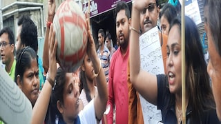 গেরুয়া শিবিরের কর্মী সমর্থকদের মুখেও তখন 'খেলা হবে, খেলা হবে' স্লোগান