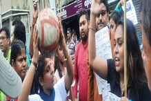 দুই দল-দুই ফুল, স্লোগান এক! তৃণমূলের বিরুদ্ধে এবার বিজেপির মুখেও 'খেলা হবে' দুই দল-দুই ফুল, স্লোগান এক! তৃণমূলের বিরুদ্ধে এবার বিজেপির মুখেও 'খেলা হবে'