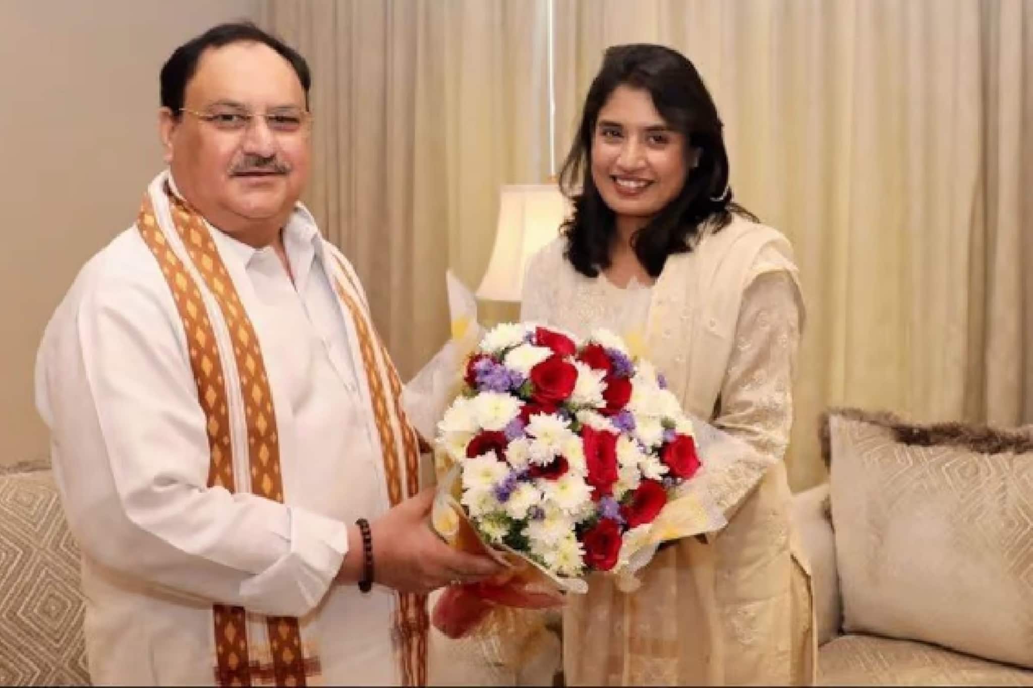 বিজেপিতে যোগ দিচ্ছেন মিতালি রাজ! প্রাক্তন ক্রিকেটারের ছবি ঘিরে জল্পনা