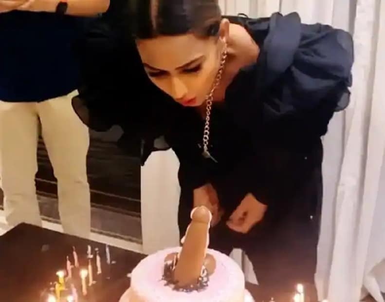 অভিনেতা তাঁর ছোট্ট জন্মদিন উদযাপনের ছবি এবং ভিডিও পোস্ট করেছেন। ভীষণ খুশি এবং উত্তেজিত দেখাচ্ছিল অভিনেত্রীকে।