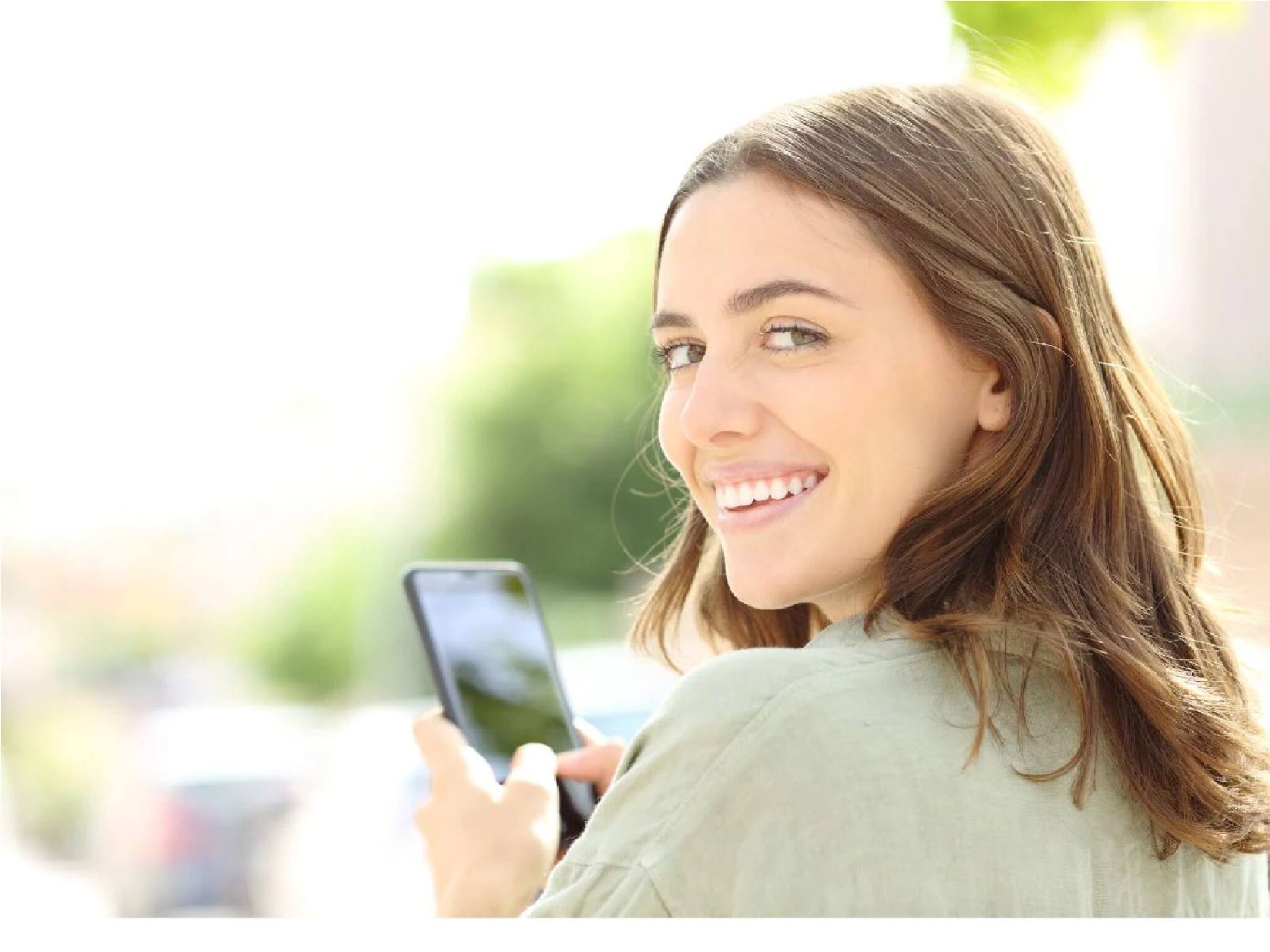 বাড়িতে বসেই নিজের ফোনে তৈরি করুন পাসপোর্ট ছবি, রইল সহজ টিপস