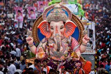 শুধু মুম্বই নয়! দেশের জনপ্রিয় এই ৪ শহরে ধুমধাম করে পালিত হয় গণেশ পুজো