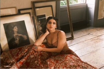 ৯৬ কেজি থেকে ৫৬ কেজি, সাবেকী লেহেঙ্গায় সারার থেকে চোখ ফেরানো দায়