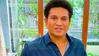 Sweetmaker Felu Modak send laddu to Sachin Tendulkar Sweetmaker Felu Modak send laddu to Sachin Tendulkar