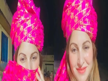 প্রয়াত সোনালি ফোগাট