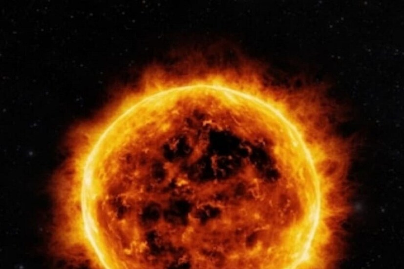 এর ফরে ধীরে ধীরে কেন্দ্রের দিক থেকে যখন হাইড্রোজেন গ্যাস কমে আসবে, তখন ফিউশন পদ্ধতিতে এর বদল শুরু হবে। এটি ক্রমে পরিণত হবে একটি লাল, বড় নক্ষত্রয়। তার পর কমতে থাকবে-এর তাপমাত্রা। 