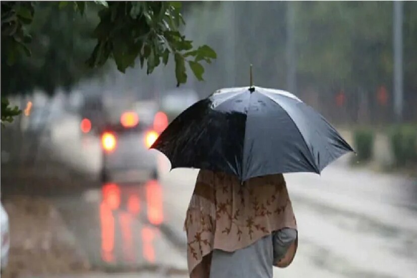 হাওয়া অফিসের পূর্বাভাস অনুযায়ী, ভুবনেশ্বর থেকে ৭০ কিমি. উত্তর এবং উত্তর-পশ্চিমে রয়েছে গভীর নিম্নচাপ। ধীরে ধীরে এগিয়ে যাচ্ছে ছত্তীসগঢ়ের দিকে। বুধবার তা শক্তিক্ষয় করে সাধারণ নিম্নচাপে পরিণত হবে।