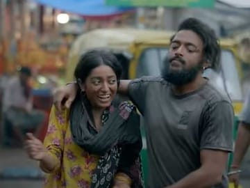 'গীতবিতানের দিব্যি তোমায় ভীষণ ভালবাসি', কলকাতা চলন্তিকার প্রথম গান প্রকাশ্যে