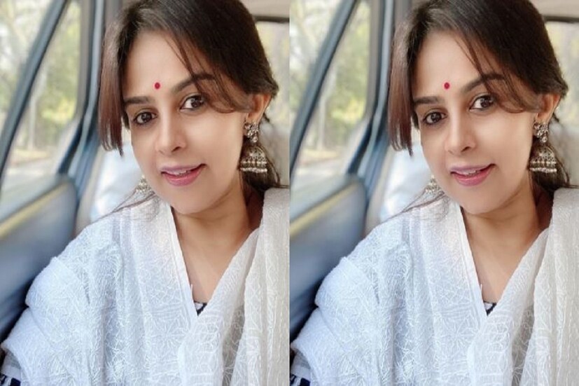 প্রথম প্রয়াসে অসফল হলেও হাল ছাড়েননি প্রিয়াঙ্কা ৷ তিনি মনে মনে নিজেকে প্রস্তুত করেছিলেন যে তিনি কালেক্টর হবেনই ৷ অবশেষে ২০০৯ সালে সাফল্য পান পরীক্ষা এইপরেই আইএএস অফিসার হন প্রিয়াঙ্কা শুক্লা ৷ ছবি সৌজন্যে ইনস্টাগ্রাম ৷