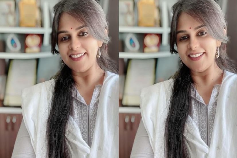 তাঁর ভবিতব্যে অন্য কিছু লেখা ছিল ৷ তিনি একটি বসতি এলাকায় রোগী দেখতে গিয়েছিলেন সেখানে দেখেছিলেন একজন মহিলা দূষিত জলপান করছিলেন একই সঙ্গে তাঁর সন্তানদেরও সেই জলই পান করাচ্ছিলেন ৷ ছবি সৌজন্যে ইনস্টাগ্রাম ৷