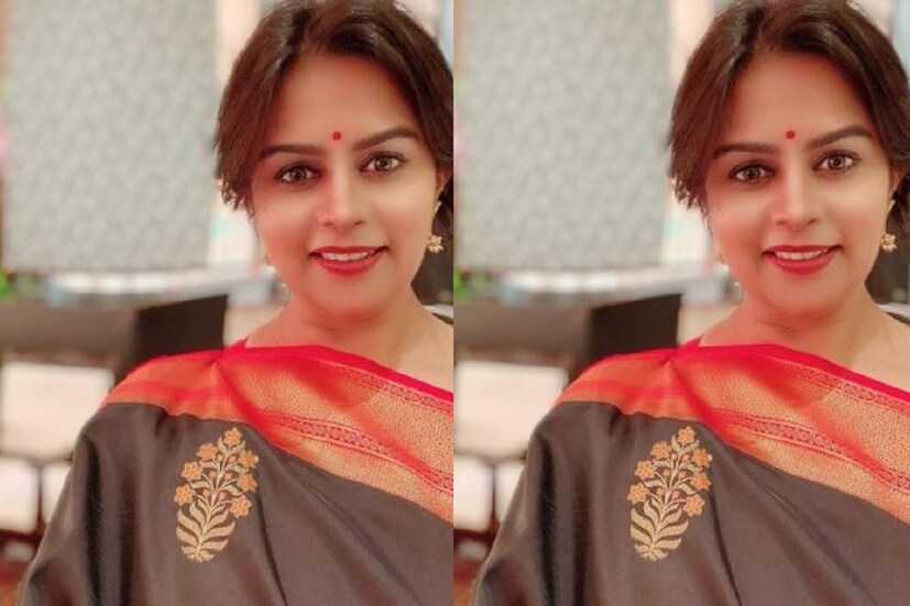 সেই মহিলার কথা শুনে মনে মনে প্রিয়াঙ্কা নিজেকে প্রস্তুত করেন ইউপিএসসি পরীক্ষা দিয়ে আইএএস অফিসার হওয়ার দিকে মন দেন ৷ ছবি সৌজন্যে ইনস্টাগ্রাম ৷