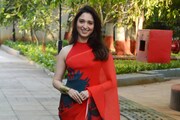 শাড়িতে শিহরণ, 'বাহুবলী' খ্যাত তমান্নার জাদুতে বুঁদ নেটদুনিয়া, ভাইরাল ছবি